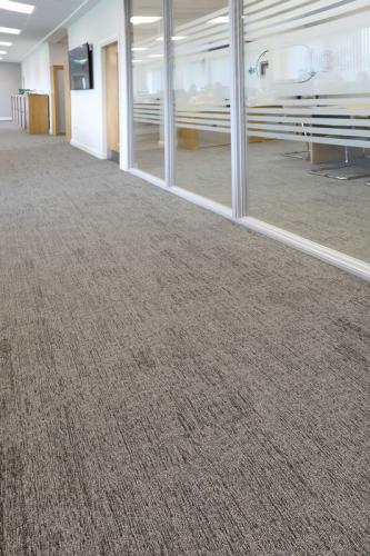 Rillatech-carpet-tiles-multilevel-loop-alaska-grey-office-012-533x800
