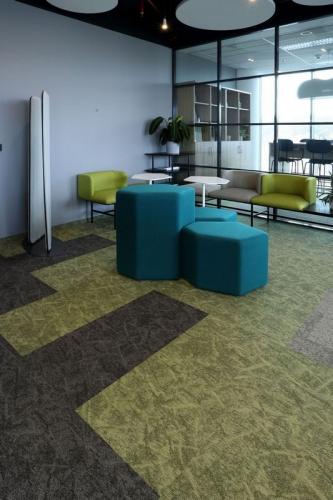 cbre-gdansk-office-carpet-tiles-burmatex-03-533x800