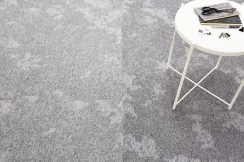 dapple-carpet-tiles-cool-breeze-silver-gleam2-1200x800