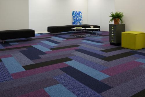 tivoli-carpet-planks-tufted-loop-pile-purple-blue-studio-0083