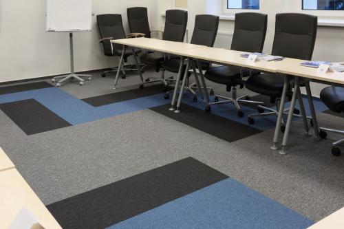 university-school-carpet-tiles-burmatex-04