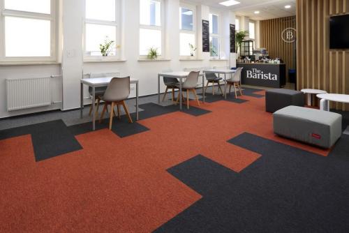 university-school-carpet-tiles-burmatex-07-1199x800